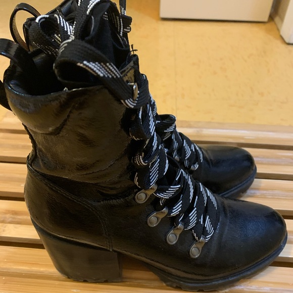 Kendall & Kylie Fashion military Boots - Picture 2 of 6